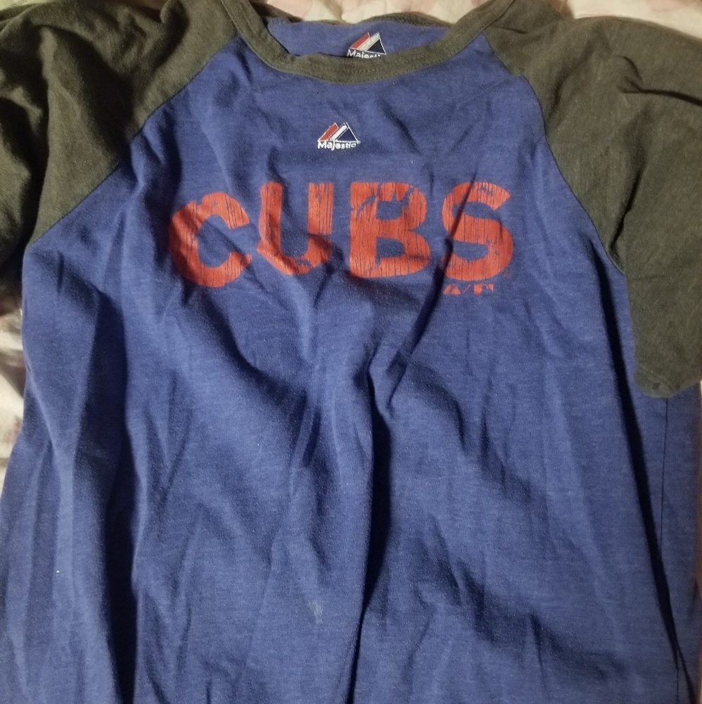 Youth xl Cubs shirt.